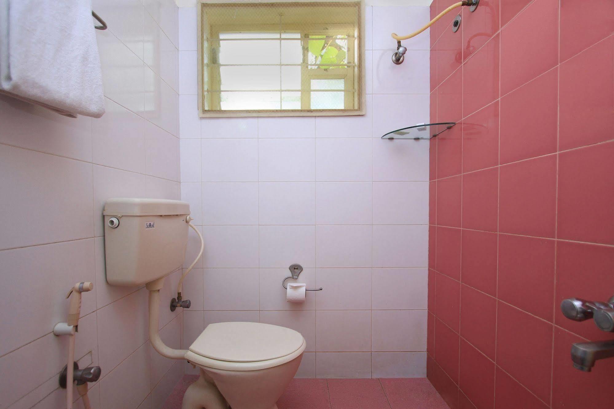 Kempton Hotel Kolkata Luaran gambar