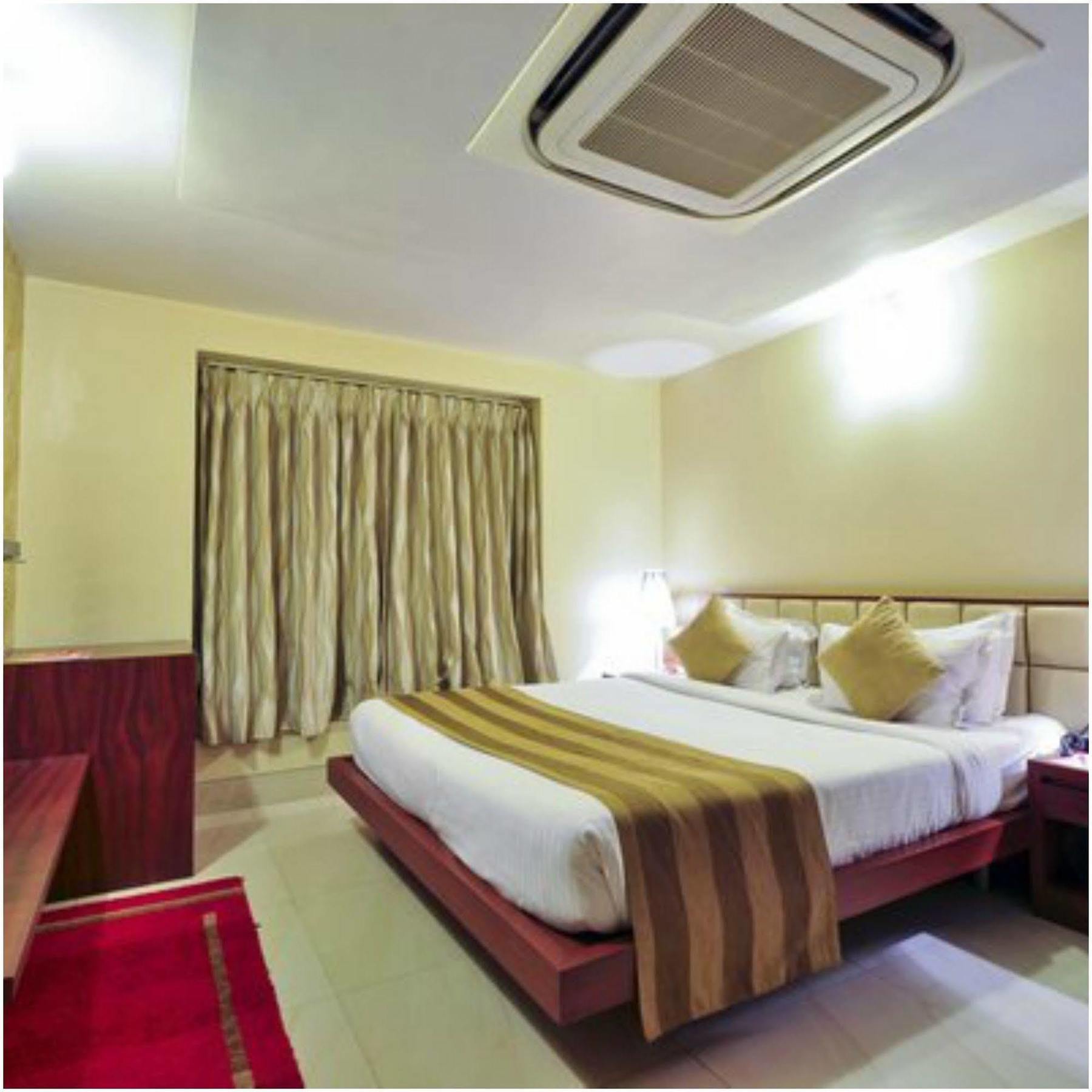 Kempton Hotel Kolkata Luaran gambar