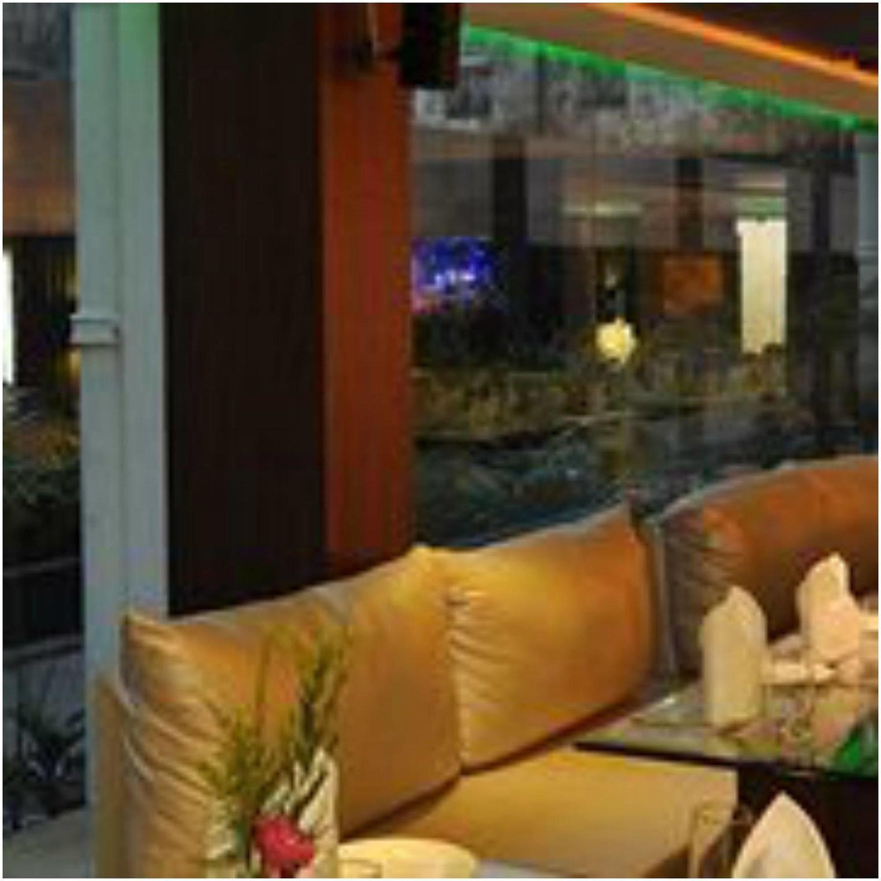 Kempton Hotel Kolkata Luaran gambar